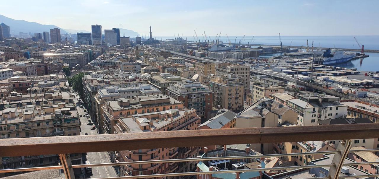 Ferienwohnung Attico Con Vista Su Genova Exterior foto