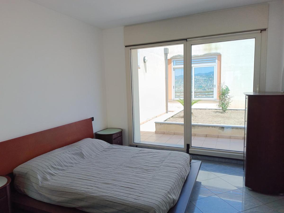 Ferienwohnung Attico Con Vista Su Genova Exterior foto